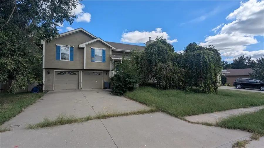 119 S Pelham Path, Raymore, MO 64083 - #2