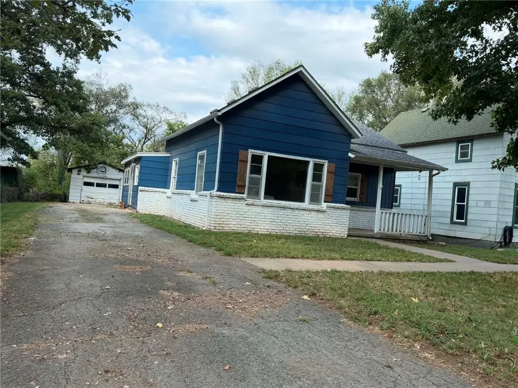 736 S Clark Street, Fort Scott, KS 66701 - #1