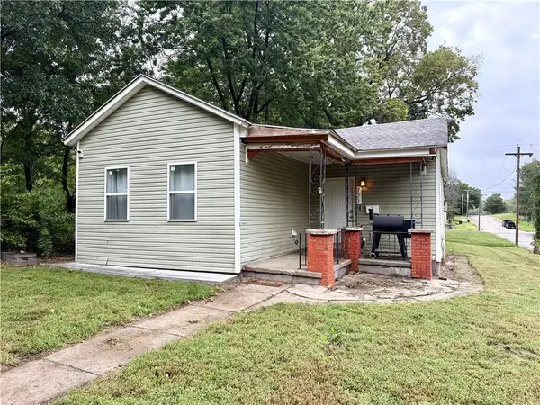 723 S 18th Street, St Joseph, MO 64507