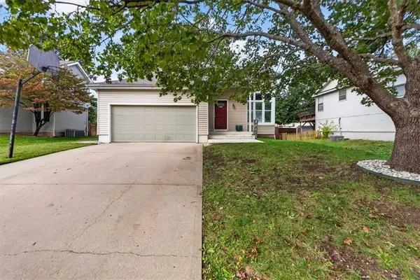 111 S Janell Drive, Olathe, KS 66061