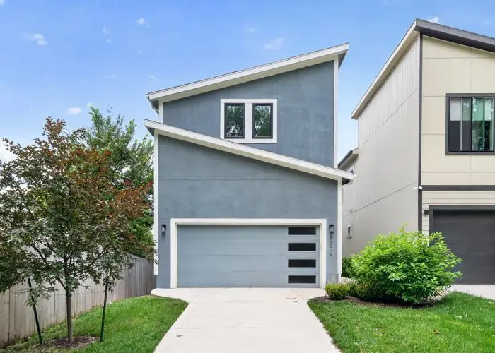4334 Forest Avenue, Kansas City, MO 64110 - #1
