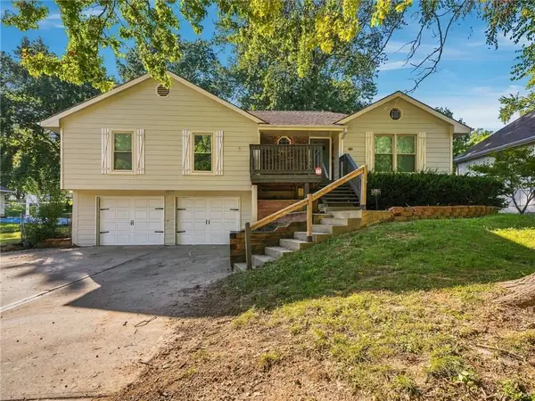 1210 N Withers Road, Liberty, MO 64068