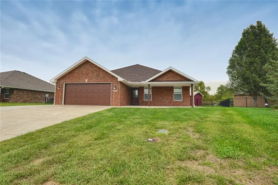 1614 NW Creekland Drive, Grain Valley, MO 64029 - #2