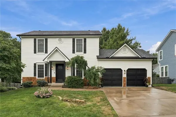 14714 S Blackfoot Drive, Olathe, KS 66062