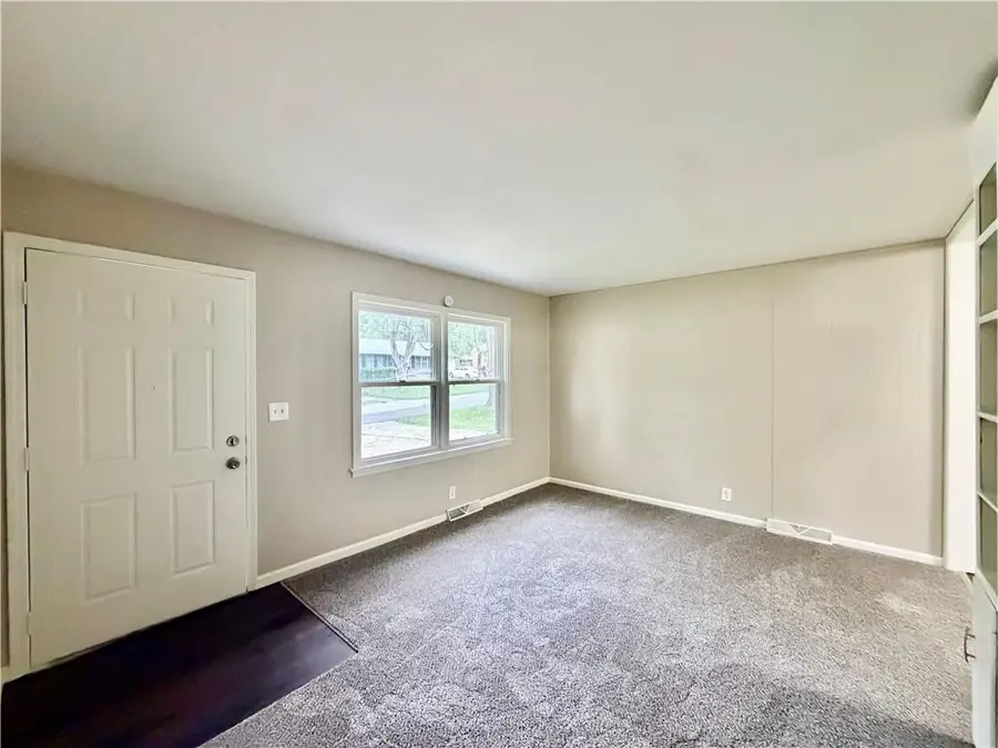 213 Park Avenue, Belton, MO 64012 - #2