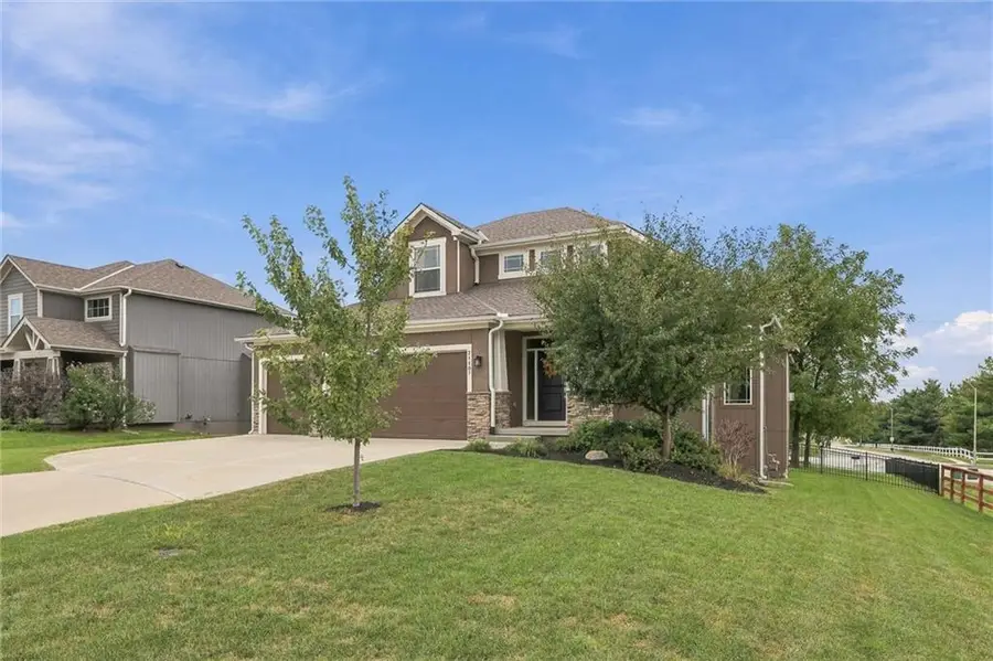 21807 W 46th Terrace, Shawnee, KS 66226 - #3