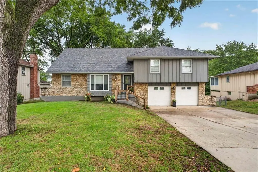 11008 W 72nd Street, Shawnee, KS 66203 - #1