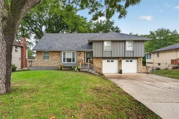 11008 W 72nd Street, Shawnee, KS 66203