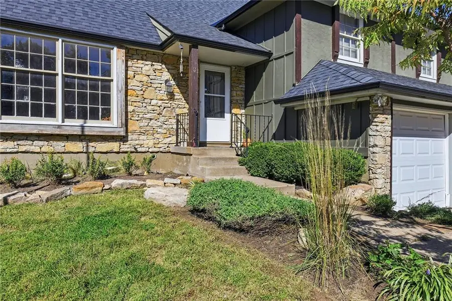 12414 W 69th Street, Shawnee, KS 66216 - #2