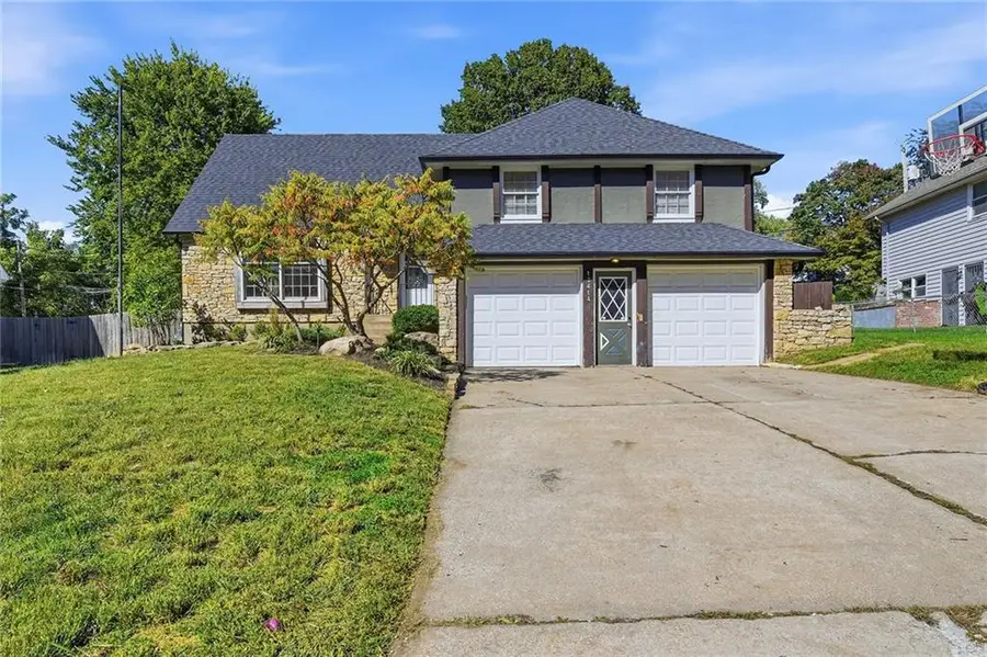 12414 W 69th Street, Shawnee, KS 66216 - #3