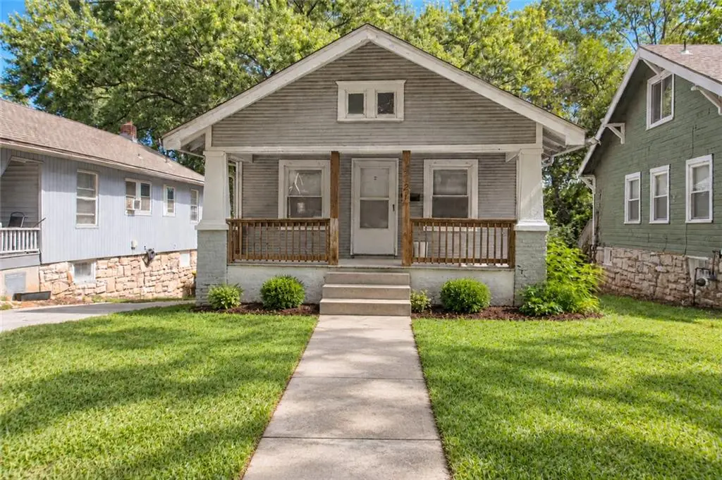 5721 Brooklyn Avenue, Kansas City, MO 64130 - #1