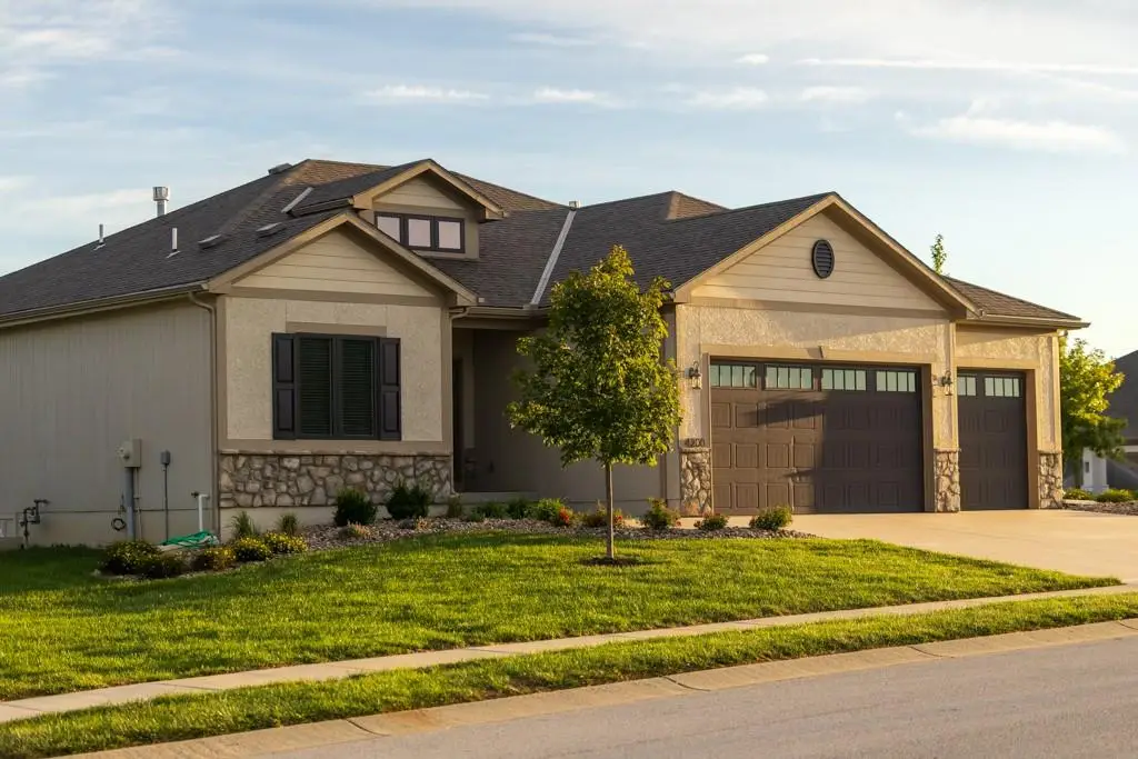 4200 NE Chapel Manor Drive, Lees Summit, MO 64064 - #1