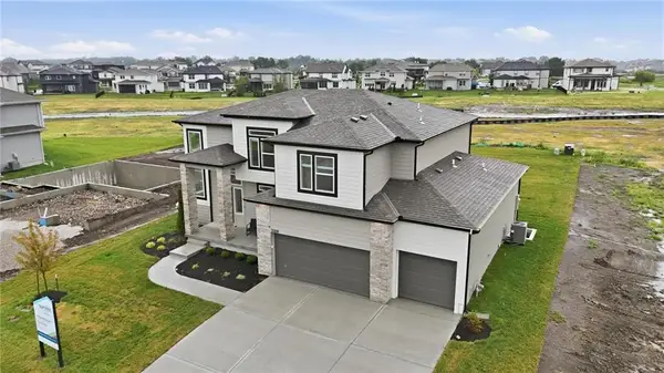 508 SW Chavis Drive, Blue Springs, MO 64064