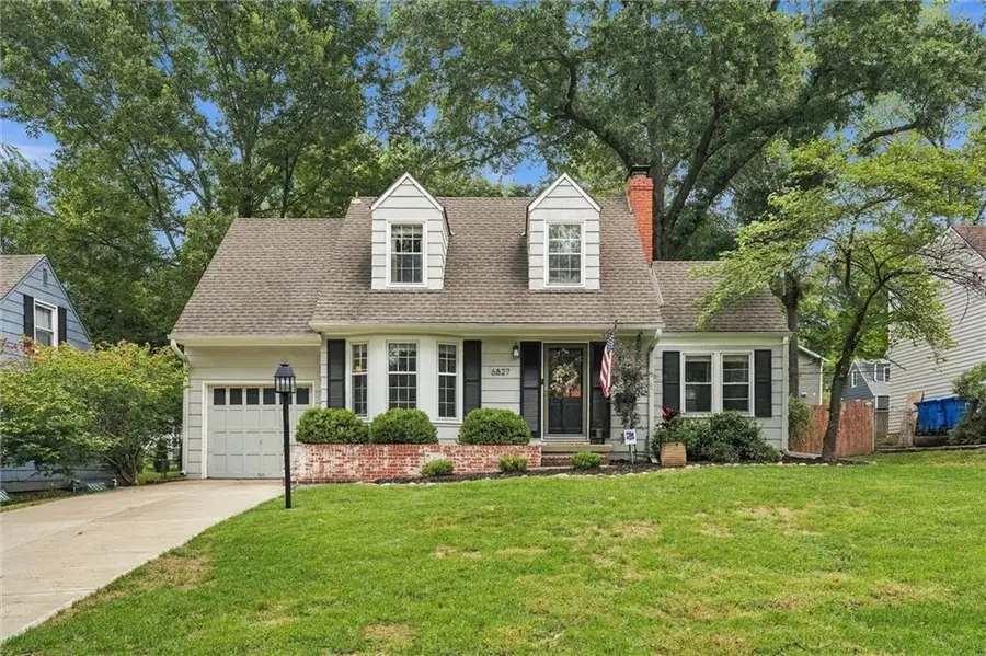 6827 Granada Lane, Prairie Village, KS 66208 - #2