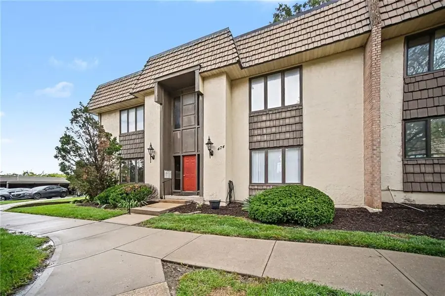 474 W 104th Street #A, Kansas City, MO 64114 - #2