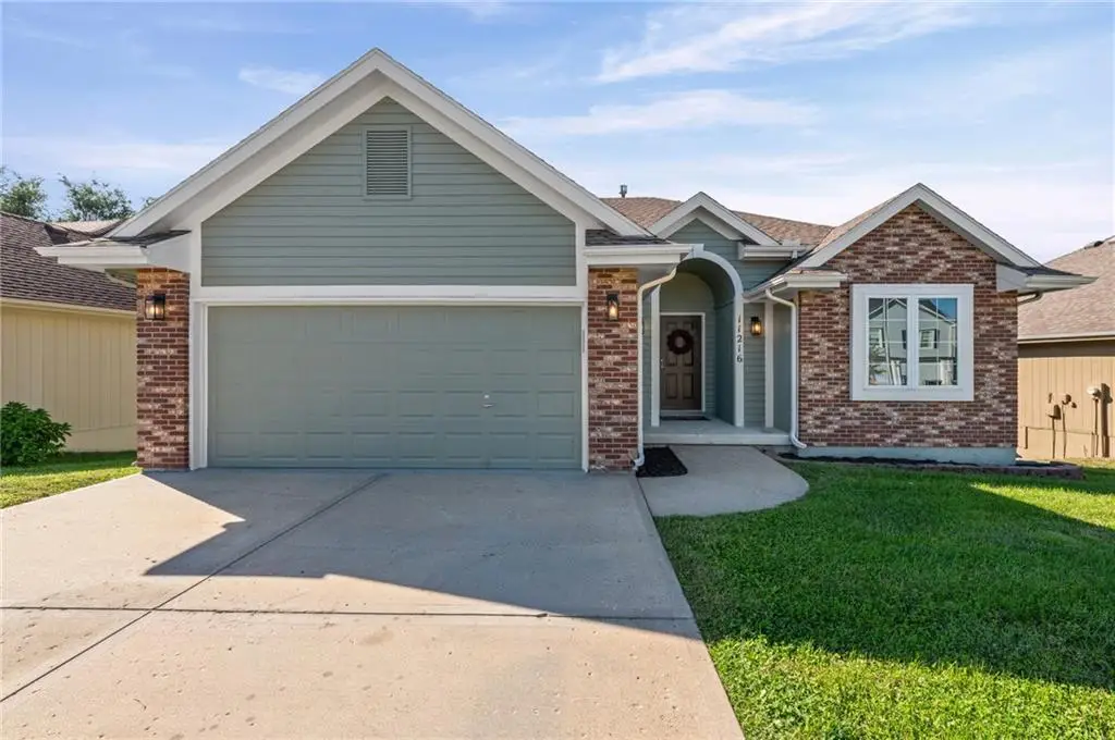 11216 N Lewis Avenue, Kansas City, MO 64157 - #1