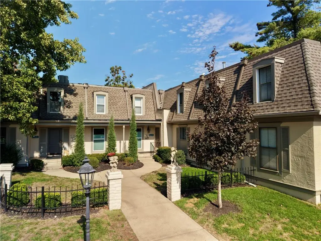 10730 Glenwood Street #C, Overland Park, KS 66211 - #1