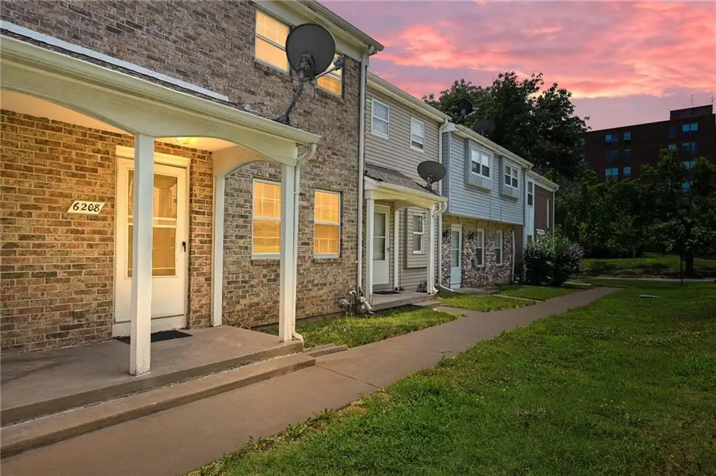 6208 E 129th Street, Grandview, MO 64030 - #1