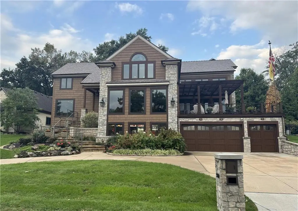 550 Lakeshore West Street, Lake Quivira, KS 66217 - #1