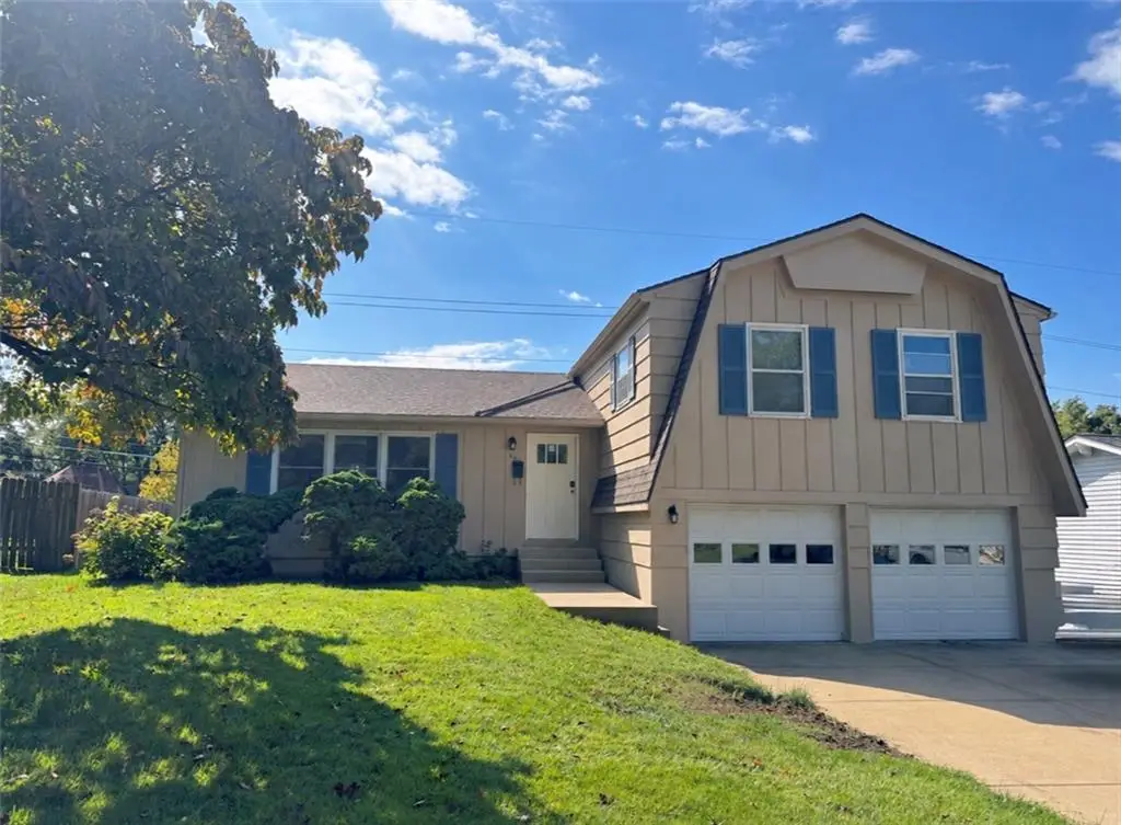8801 W 90th Terrace, Overland Park, KS 66212 - #1
