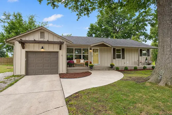 15012 Broadmoor Street, Overland Park, KS 66223