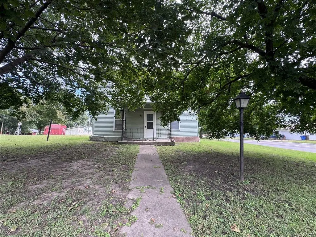 102 N Osage Street, Nortonville, KS 66060 - #1