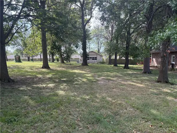 1 E Orchard Street, Odessa, MO 64076