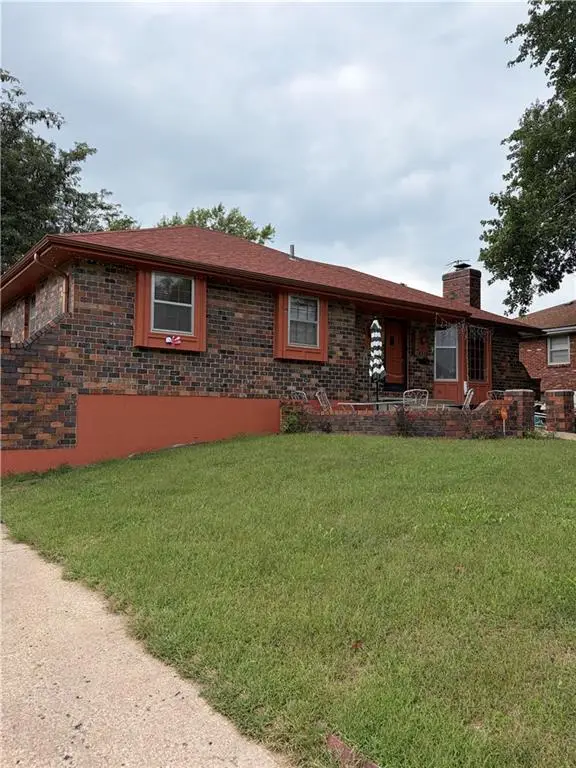 8726 Tennessee Street, Kansas City, MO 64138 - #1