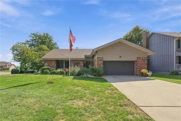 11846 Mackey Street, Overland Park, KS 66210