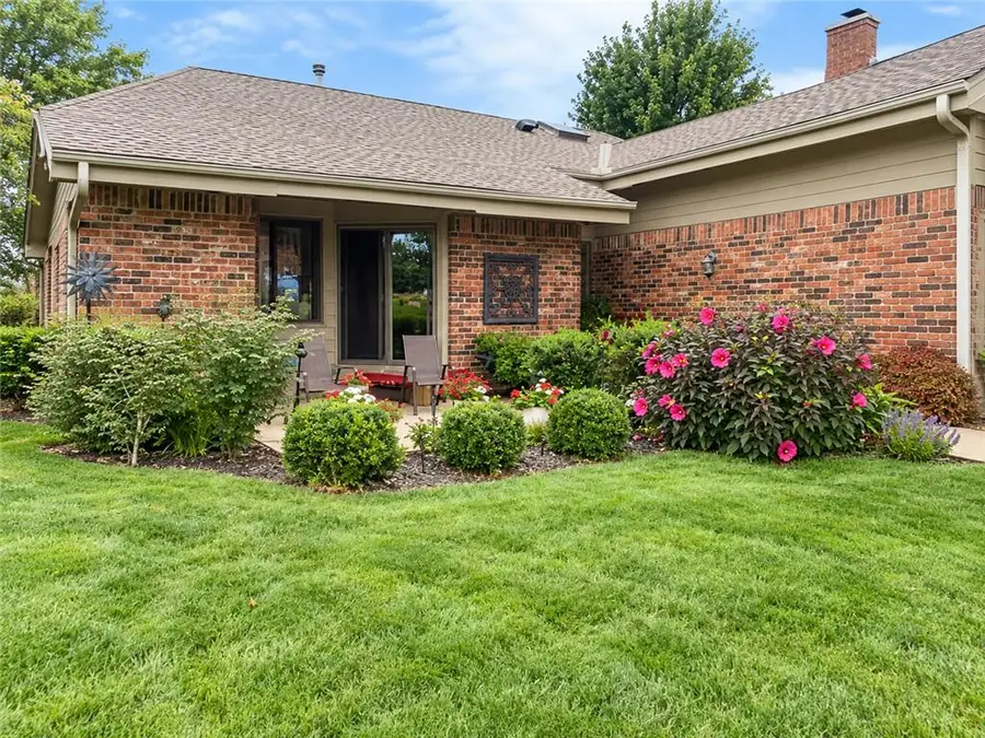 11846 Mackey Street, Overland Park, KS 66210 - #2