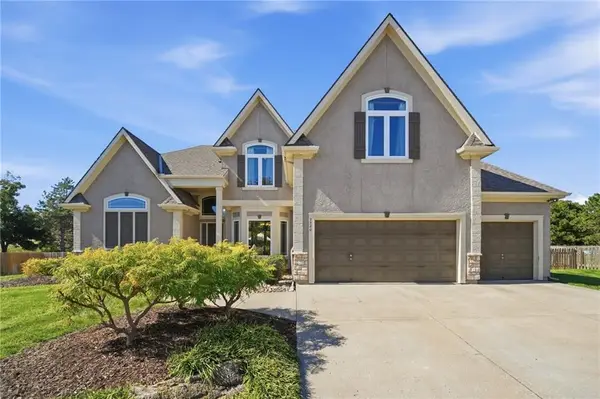9520 N Askew Avenue, Kansas City, MO 64156