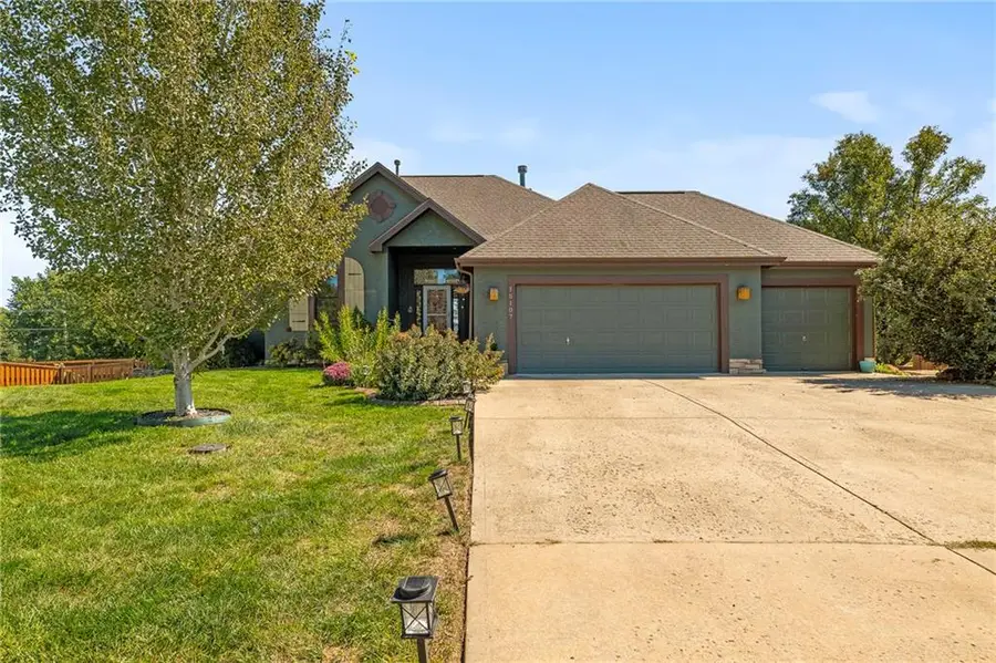 15107 W 154th Terrace, Olathe, KS 66062 - #3