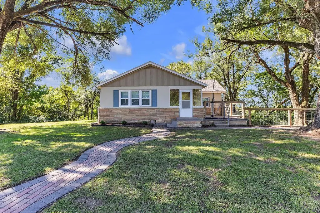 734 Riverview Drive, Saint Joseph, MO 64503 - #1