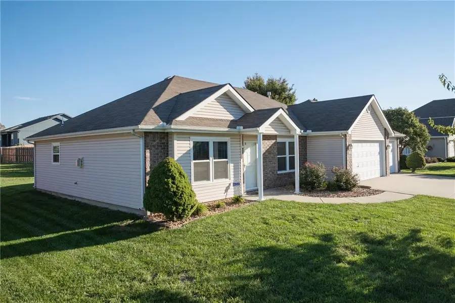 101 Sun Garden Street, Blue Springs, MO 64064 - #2
