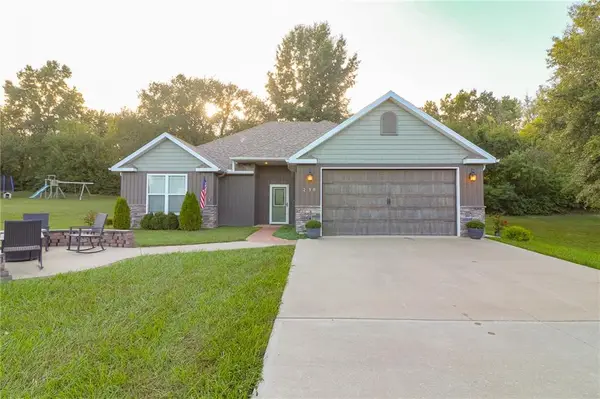 238 141st Road Se, Warrensburg, MO 64093