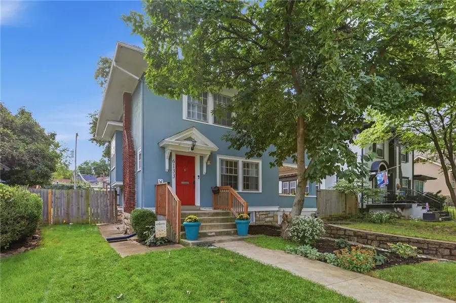 6133 Brookside Boulevard, Kansas City, MO 64113 - #2