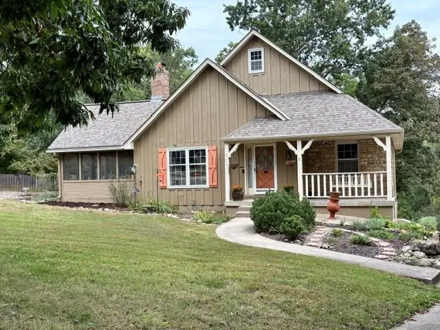 6233 Marion Avenue, Kansas City, MO 64133 - #1