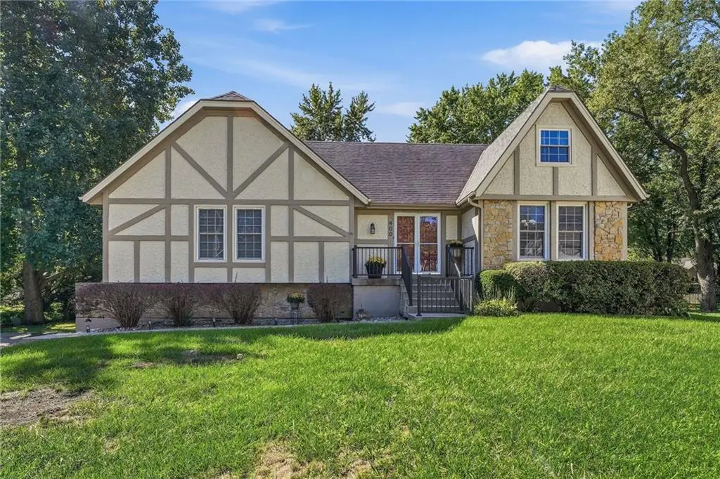 400 NE Dogwood Lane, Lees Summit, MO 64086 - #1