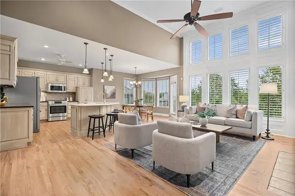 20306 W 99th Terrace, Lenexa, KS 66220