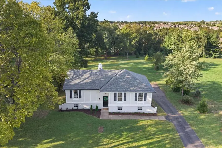10610 W 170th Terrace, Overland Park, KS 66221 - #3