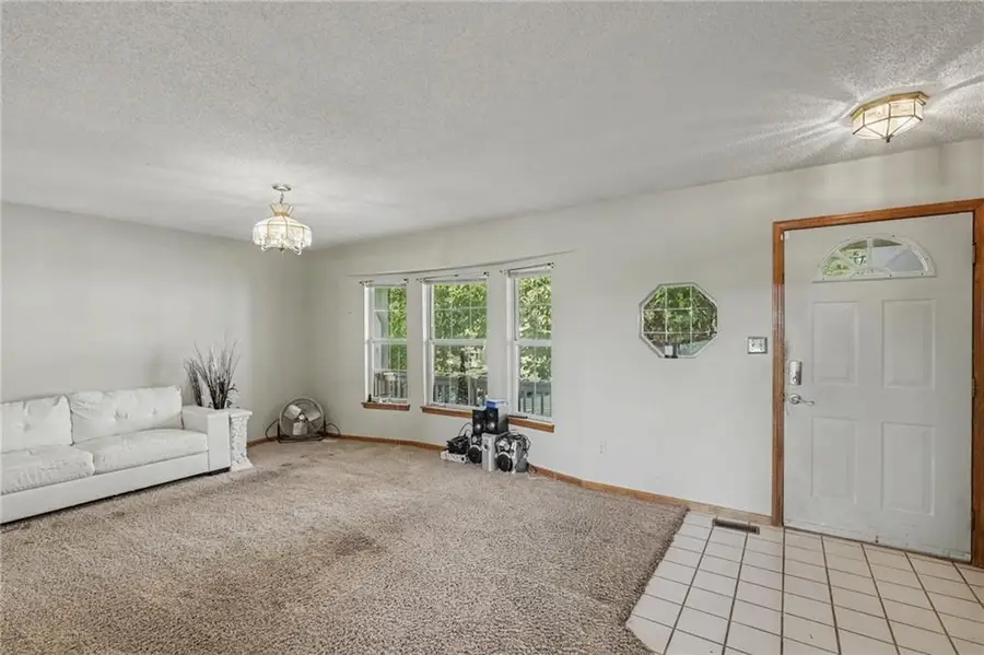 3325 S Sioux Court, Independence, MO 64057 - #3
