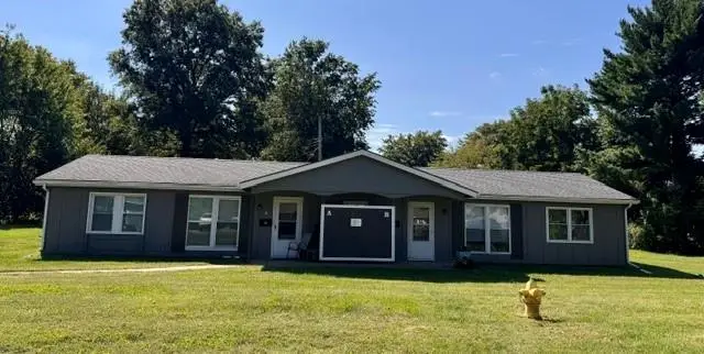 611 Little Avenue, Lees Summit, MO 64063 - #1