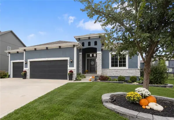 4410 SW Amethyst Drive, Lee's Summit, MO 64082