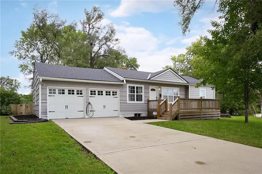 9908 E 81st Street, Raytown, MO 64138 - #2