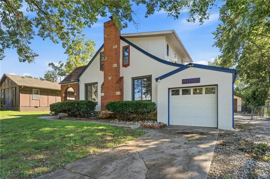 9009 E 68th Street, Raytown, MO 64133 - #2