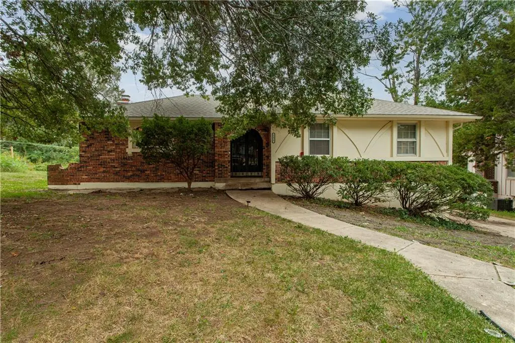 E 56th Terrace, Kansas City, MO 64129 - #1