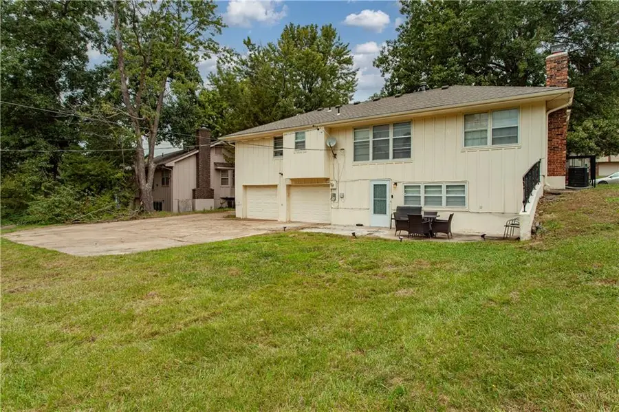 E 56th Terrace, Kansas City, MO 64129 - #2
