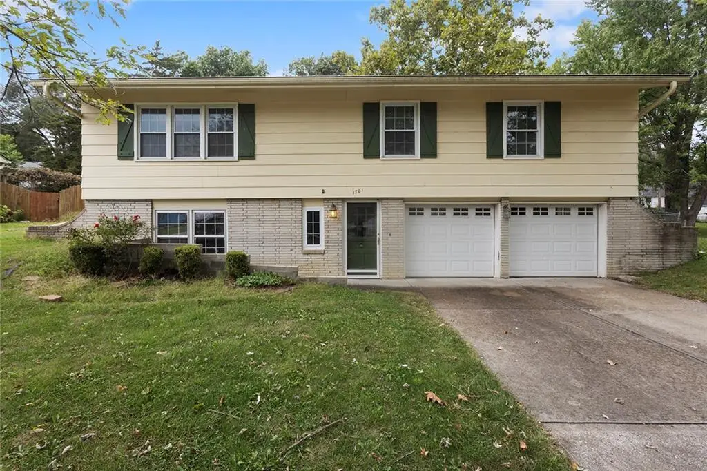 1701 Richmond Drive, Pleasant Hill, MO 64080 - #1