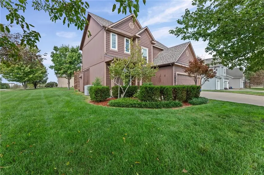 18390 Butternut Street, Gardner, KS 66030 - #2