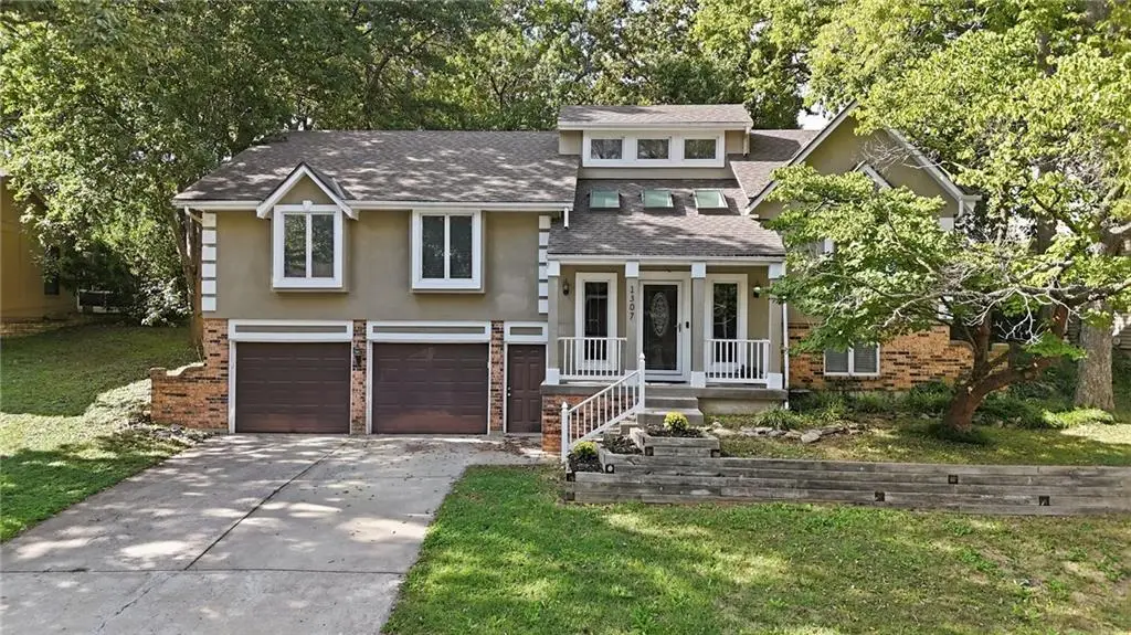 1307 SW Granite Creek Drive, Blue Springs, MO 64015 - #1
